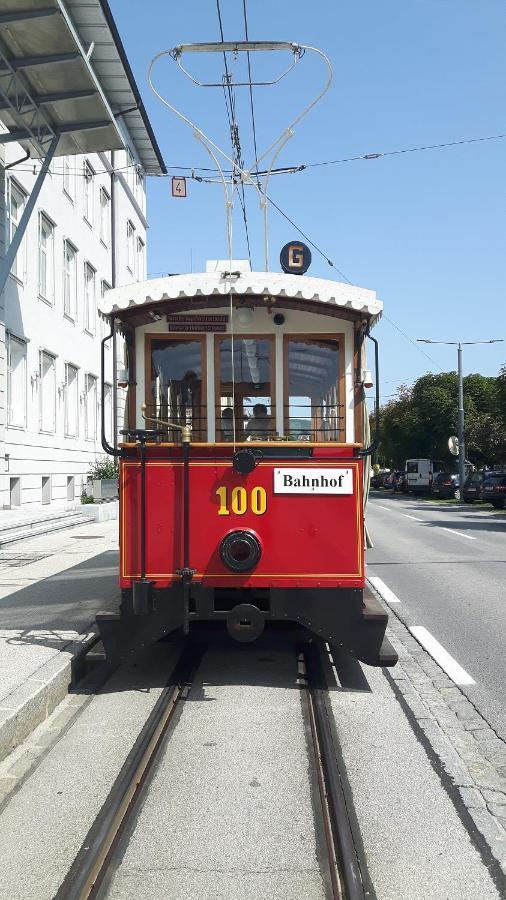 Wolfis Traunseeblick - Mit Kostenlosem Parkplatz Direkt An Der Unterkunft Gmunden Ngoại thất bức ảnh