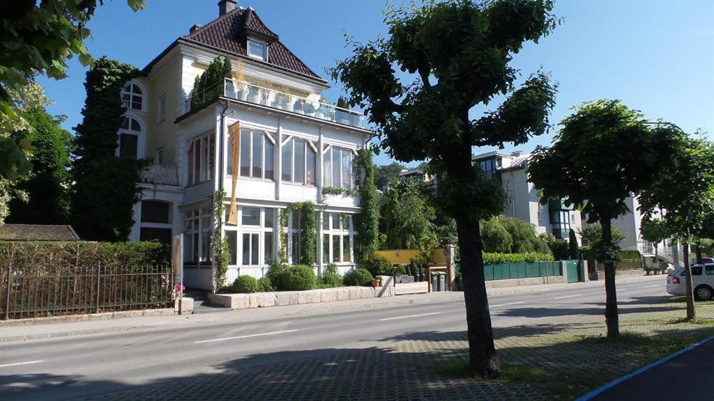 Wolfis Traunseeblick - Mit Kostenlosem Parkplatz Direkt An Der Unterkunft Gmunden Ngoại thất bức ảnh